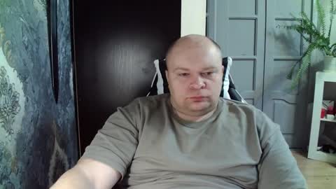 Snapshot of basi_look chatting on 02.24.25 basi_look online show from 02.24.25