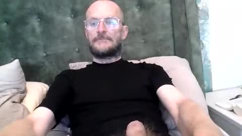 Snapshot of basiccamguy chatting on 09.22.25 basiccamguy online show from 09.22.25