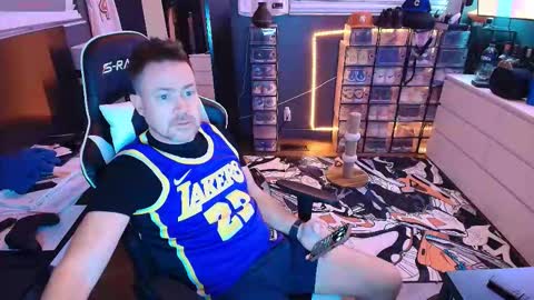 Snapshot of basketballjerseygang chatting on 03.07.26 Jordan online show from 03.07.26