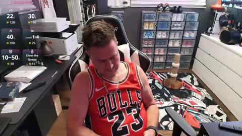 Snapshot of basketballjerseygang chatting on 04.01.26 Jordan online show from 04.01.26