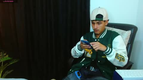 Snapshot of bastiaan_28 chatting on 05.18.26 Bastian online show from 05.18.26
