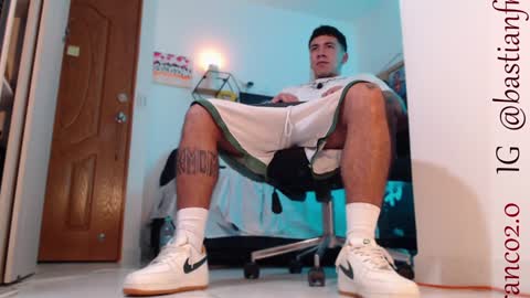 Snapshot of bastian_franco01 chatting on 12.19.24 Bastian Independent Model online show from 12.19.24