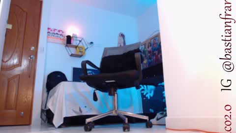 Snapshot of bastian_franco01 chatting on 12.22.24 Bastian Independent Model online show from 12.22.24