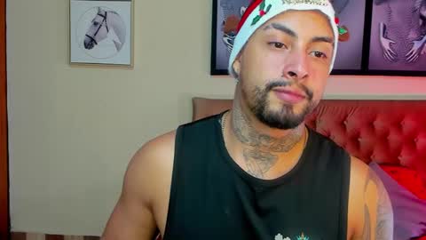 Snapshot of bastian_jones1 chatting on 12.25.24 bastian_jones1 online show from 12.25.24