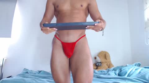 Snapshot of bastianmaalouf chatting on 01.05.25 Bastian Maalouf  online show from 01.05.25