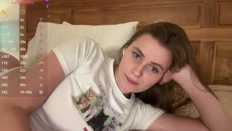 Snapshot of batewithkate chatting on 06.26.26 Katrin online show from 06.26.26