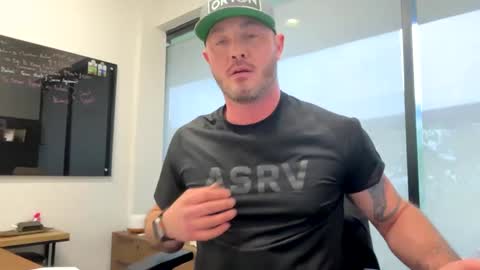 batman25326 online show from 02.12.25