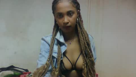 Snapshot of bavianona chatting on 10.11.25 bavianona online show from 10.11.25