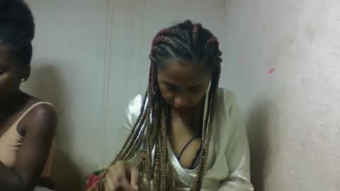 Snapshot of bavianona chatting on 10.14.25 bavianona online show from 10.14.25