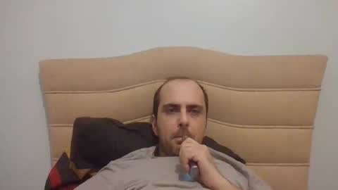 Snapshot of bayto chatting on 12.11.24 bayto online show from 12.11.24