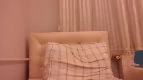 Snapshot of bayto chatting on 01.05.25 bayto online show from 01.05.25