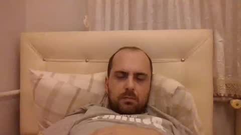 Snapshot of bayto chatting on 02.10.25 bayto online show from 02.10.25