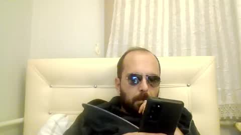 Snapshot of bayto chatting on 09.19.25 bayto online show from 09.19.25