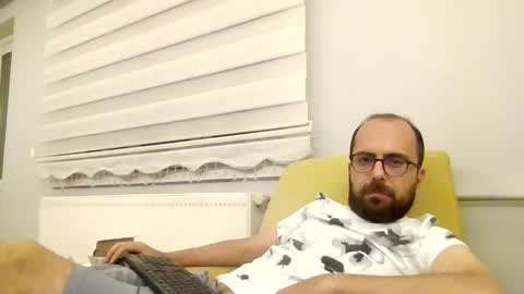 Snapshot of bayto chatting on 09.22.25 bayto online show from 09.22.25