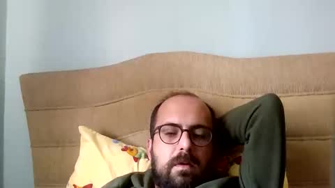 Snapshot of bayto chatting on 09.27.25 bayto online show from 09.27.25