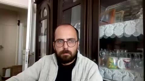 Snapshot of bayto chatting on 10.03.25 bayto online show from 10.03.25