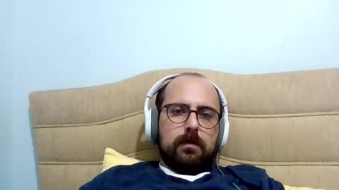 Snapshot of bayto chatting on 10.10.25 bayto online show from 10.10.25