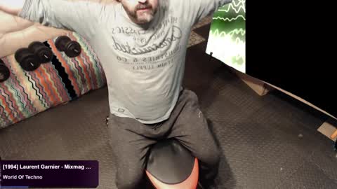 Snapshot of bazzz_8 chatting on 12.04.24 bazzz_8 online show from 12.04.24