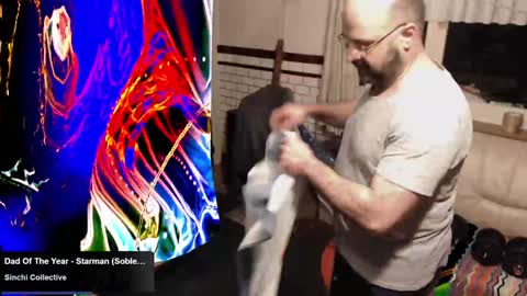 Snapshot of bazzz_8 chatting on 12.19.24 bazzz_8 online show from 12.19.24