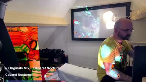 Snapshot of bazzz_8 chatting on 01.24.25 bazzz_8 online show from 01.24.25