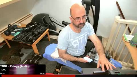 Snapshot of bazzz_8 chatting on 10.02.25 bazzz_8 online show from 10.02.25