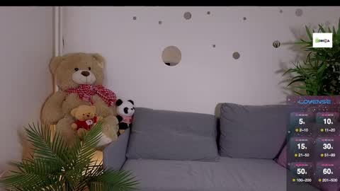 Snapshot of bb_cute1 chatting on 05.22.26 Kris online show from 05.22.26