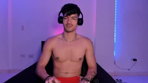 Valentino online show from 12.04.24