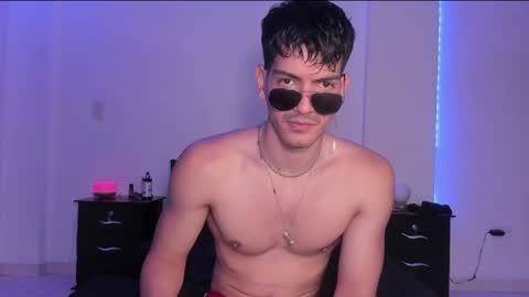 Valentino online show from 02.04.25