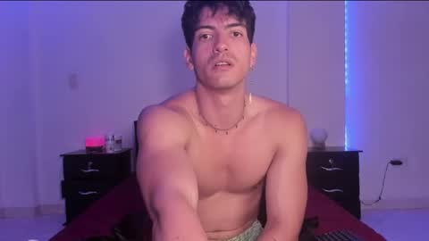 Valentino online show from 03.06.25