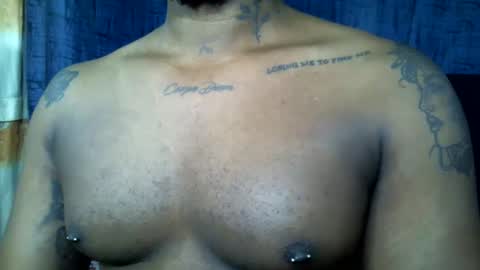 Snapshot of bbc_muscular chatting on 02.09.25 camilo online show from 02.09.25