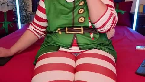 Snapshot of bbw_goddes chatting on 12.20.25 Love online show from 12.20.25