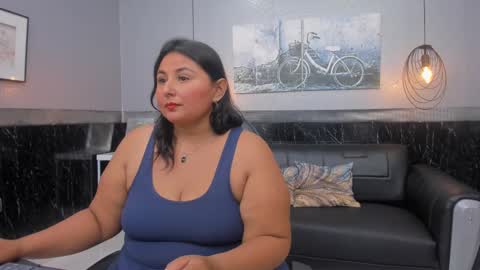 Snapshot of bbwcindyy chatting on 09.11.25 BBW Cindyy online show from 09.11.25