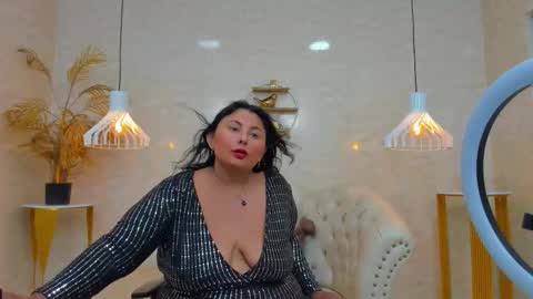 Snapshot of bbwcindyy chatting on 09.26.25 BBW Cindyy online show from 09.26.25