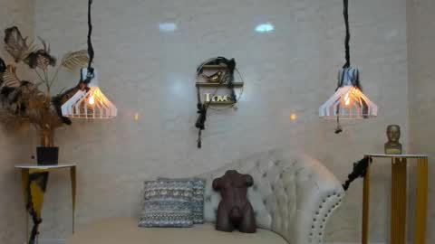 Snapshot of bbwcindyy chatting on 10.17.25 BBW Cindyy online show from 10.17.25