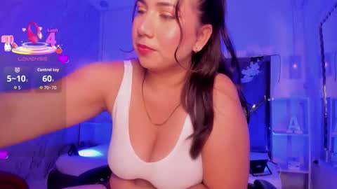 Snapshot of bbwcloe chatting on 11.27.25 Cloe online show from 11.27.25