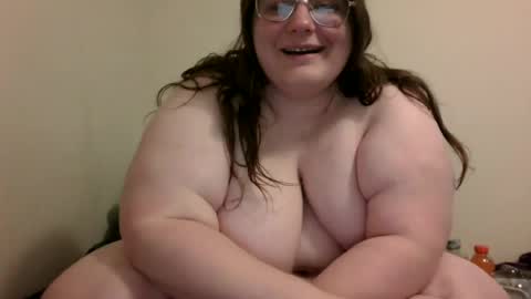 Snapshot of bbwlittlebear chatting on 07.03.26 bbwlittlebear online show from 07.03.26