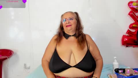 Snapshot of bbwsalome chatting on 05.29.26 Salome online show from 05.29.26
