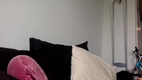 Snapshot of bby2brat chatting on 01.10.25 bby2brat online show from 01.10.25