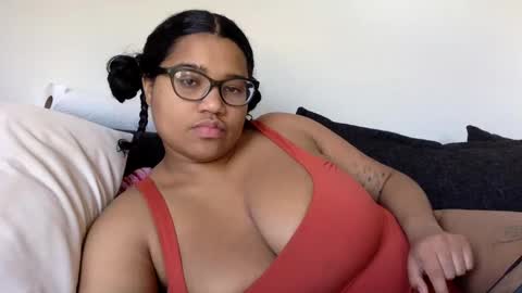 Snapshot of bby2brat chatting on 01.12.25 bby2brat online show from 01.12.25