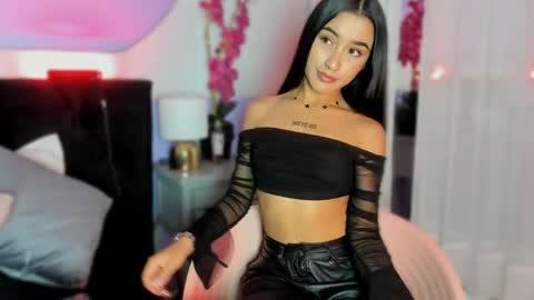 Snapshot of bby_izzy chatting on 04.28.26 Bby online show from 04.28.26