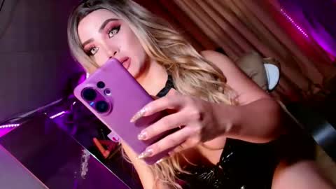 bby_lexielore69 online show from 10.19.25