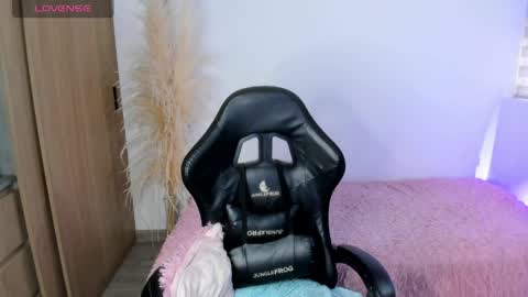 Snapshot of bbycami_ chatting on 04.10.26 Cami online show from 04.10.26