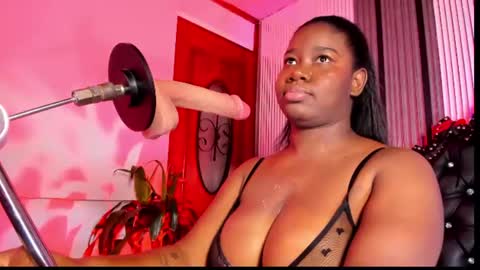 Snapshot of bdsm_ebony chatting on 07.23.26 Tanisha online show from 07.23.26