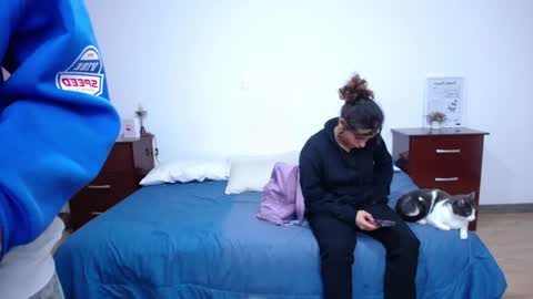 Sara  Juan online show from 10.30.25