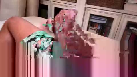 Snapshot of beachguy469 chatting on 11.12.25 BeachGuy online show from 11.12.25