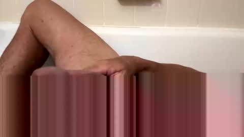 Snapshot of beachguy469 chatting on 11.19.25 BeachGuy online show from 11.19.25