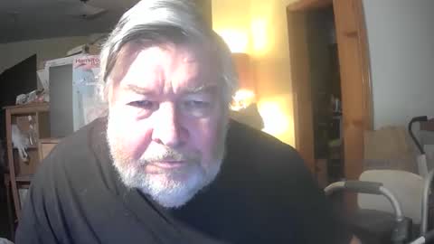 Snapshot of bear8620 chatting on 04.30.26 bear online show from 04.30.26