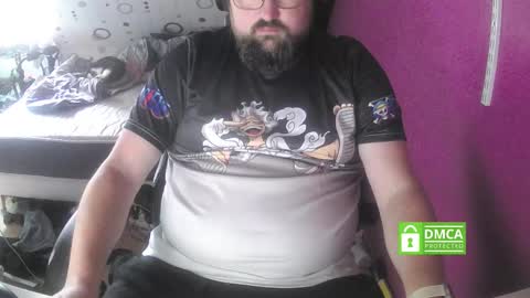 Snapshot of bear90130 chatting on 09.17.25 bear90130 online show from 09.17.25