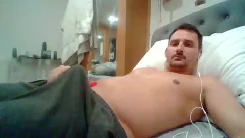 Snapshot of bearboudior chatting on 03.24.26 bearboudior online show from 03.24.26