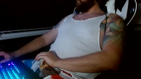 Snapshot of beardbellyandtattoos chatting on 10.26.25 Beard Belly and Tattoos online show from 10.26.25
